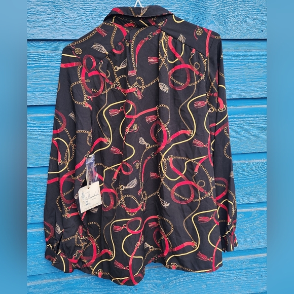 Beautiful blouse - Picture 3 of 6